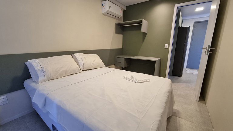 Apto DELUX Carneiros frete Mar 50m Praia #109