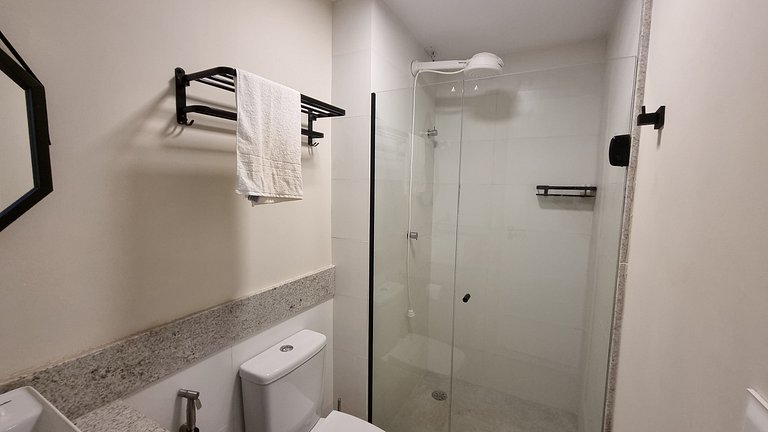 Apto DELUX Carneiros frete Mar 50m Praia #109