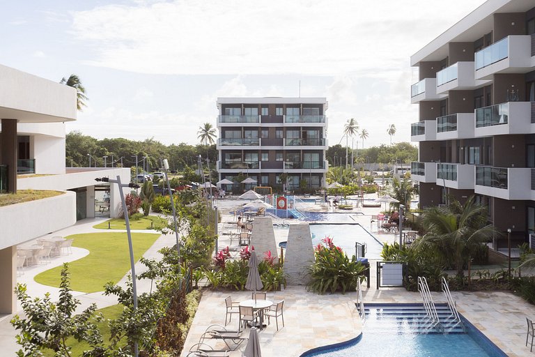 Elegância Makia Resort c/Varanda Muro Alto #210B