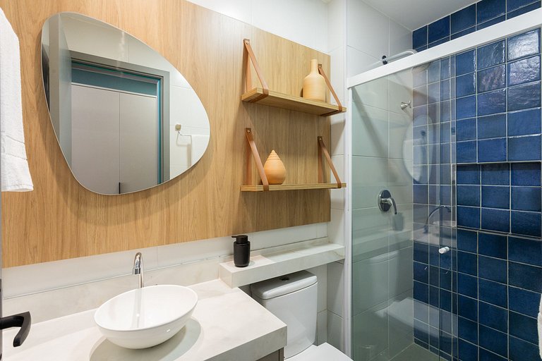 Apto com jacuzzi privativa no coração de Porto#018