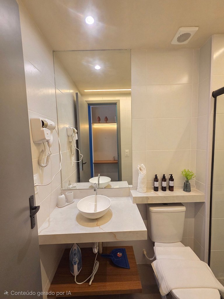 Elegância e Conforto no Centro de Porto #212