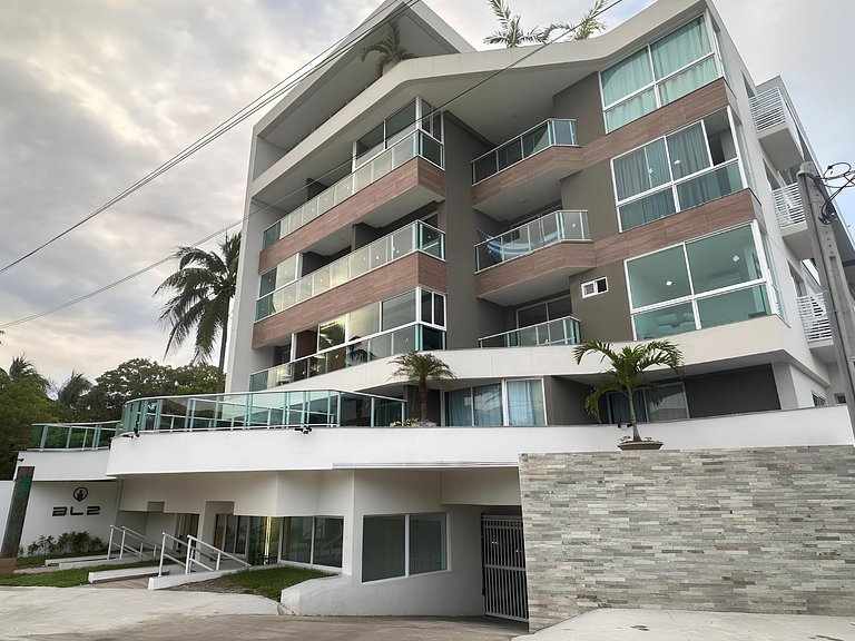 Nixxus 50m da praia no coração da vila e de frente para as p